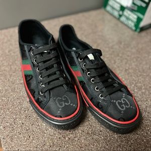 Men’s Gucci Shoes Size 9